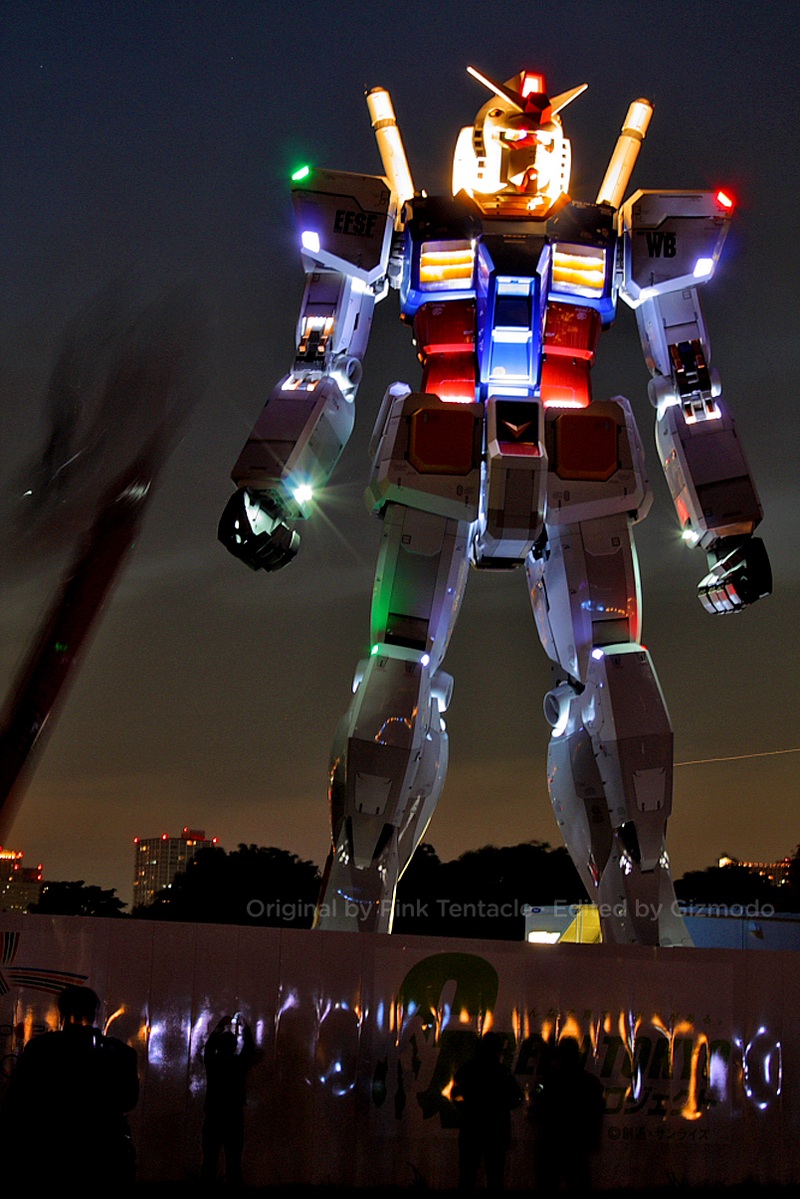 Illustration for article titled Activated Full Size Gundam Robot Looks Totally, Absofrikinlutely ZOMG!